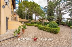 Chianti Classico - MAJESTIC LUXURY VILLA WITH VINEYARDS FOR SALE JUST 30 MINUTES FROM FLO