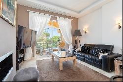 Flat, 3 bedrooms, for Sale