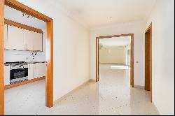 Flat, 3 bedrooms, for Sale