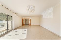 Flat, 3 bedrooms, for Sale