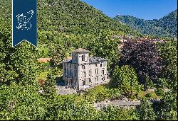 Prestigious historical villa in an exclusive panoramic setting on the hills of Val Seriana