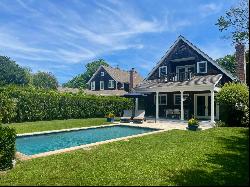 Amagansett Traditional Walking Distance to Village & Ocean Beach