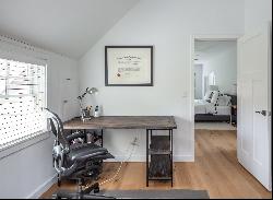 Amagansett Traditional Walking Distance to Village & Ocean Beach