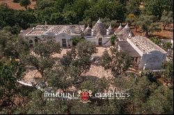 ITALIAN PROPERTY FOR SALE IN APULIA, 15 KM FROM THE SEA