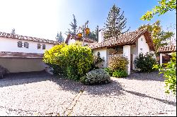 Chilean style house in Los Dominicos