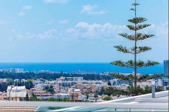 Luxury Top Floor Apartment in the Heart of Pafos