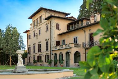 Elegant apartment in a historic Tuscan mansion