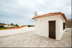 Detached house, 7 bedrooms, for Sale