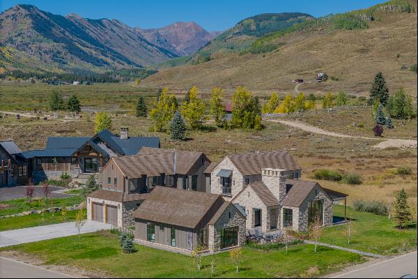 Fully Furnished Mountain Modern Home in Crested Butte