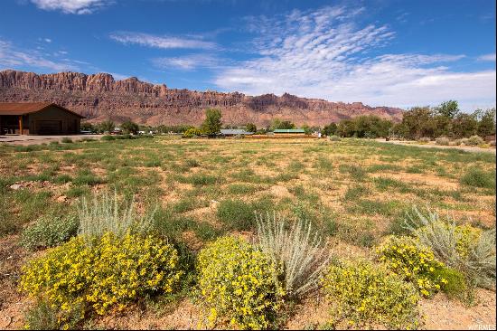 4122 E LIPIZZAN JUMP #33, Moab UT 84532