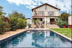 SAINT-JEAN-DE-LUZ - A 6-ROOM VILLA WITH A SWIMMING POOL