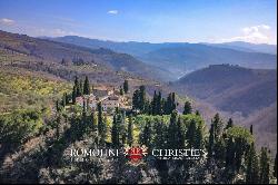 RESTORED HAMLET FOR SALE 30 MINUTES FROM FLORENCE, TUSCANY