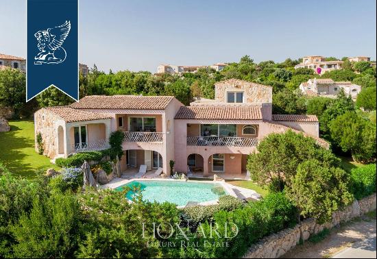 Villa for sale in an exclusive panoramic position by Pevero Gulf in Porto Cervo