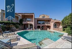 Villa for sale in an exclusive panoramic position by Pevero Gulf in Porto Cervo