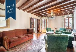 Luxury apartment with original period finishes for sale in the most exclusive area of Veni