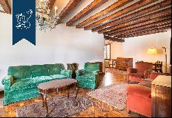 Luxury apartment with original period finishes for sale in the most exclusive area of Veni