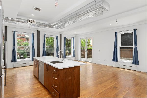 Greenwich Village loft perfection. 3 bedroom and 2 bathroom generously proportioned full f
