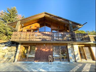 Beautiful semi-detached chalet situated in the central area of La Vella in Verbier.