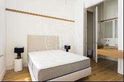 RENOVATED LUXURY APARTMENT WITH TERRACE IN EIXAMPLE DRETA BARCEL, Barcelona 08007