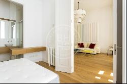 RENOVATED LUXURY APARTMENT WITH TERRACE IN EIXAMPLE DRETA BARCEL, Barcelona 08007