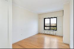 Flat, 3 bedrooms, for Sale