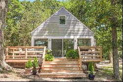 Newly Renovated Cottage In Southampton Cove 