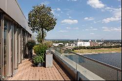 Luxurious and spectacular penthouse in one of Cologne´s landmarks