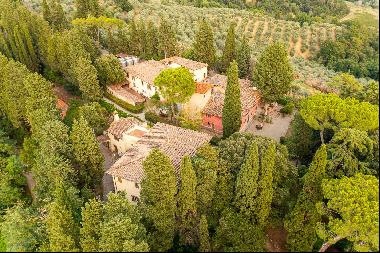 Exceptional 300 hectares hunting and wine estate