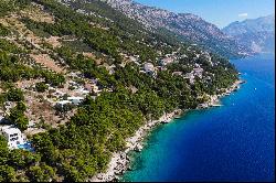 Seafront plot near Omiš