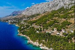 Seafront plot near Omiš