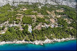 Seafront plot near Omiš