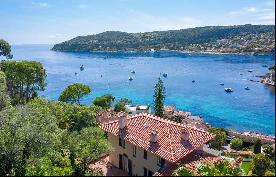 Unique 3 beds apartment, garden on St Jean Cap Ferrat .