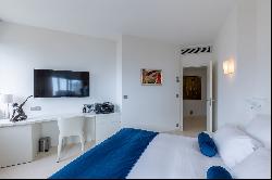Parc Saint Roman, Superb 3-room flat for sale with sea view