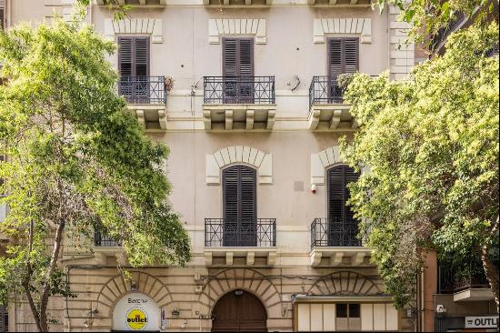 Elegant apartment in the historic center of Palermo