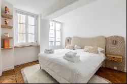 Rue du Bac : perfect renovated pied-a-terre.