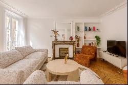 Rue du Bac : perfect renovated pied-a-terre.