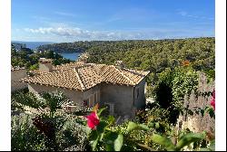 Mediterranean villa with sea views in Sol de Mallorca