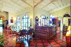 Historical Hotel Property Directly on the Paseo Colón