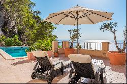 Villa with fantastic sea views in a prime location in Port d'Andratx