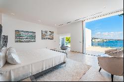 Luxury Seafront Villa in Cala