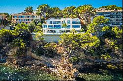 Luxury Seafront Villa in Cala