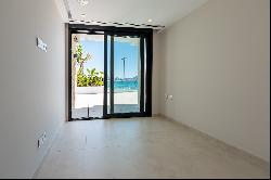 Beachfront Luxury Duplex in Be