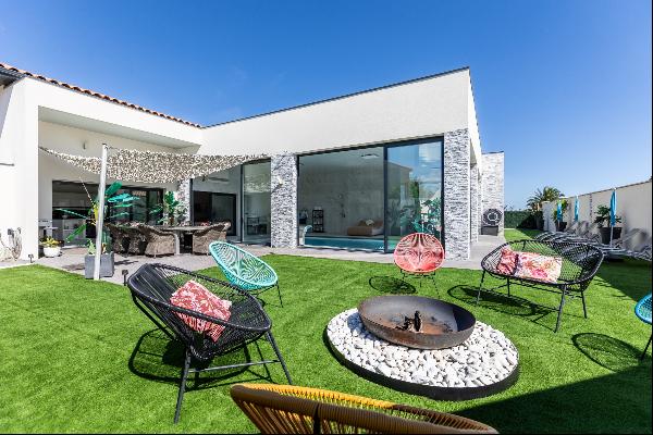 THUIR SECTOR: SPLENDID CONTEMPORARY VILLA