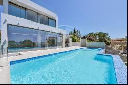 Impressive villa for sale in the most prestigious area in Calpe, Calpe 03710