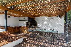 Completely renovated 19th century farmhouse in Cabrera de Mar.