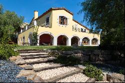 Completely renovated 19th century farmhouse in Cabrera de Mar.