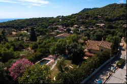 Completely renovated 19th century farmhouse in Cabrera de Mar.