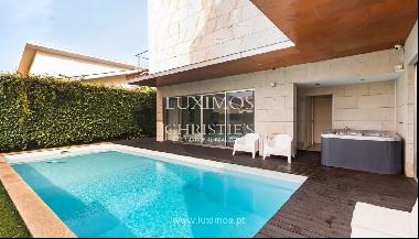 Luxury villa for sale with pool and sea views, Lavra, Porto, Portugal