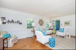 Charming Home located in the Heart of Bridgehampton