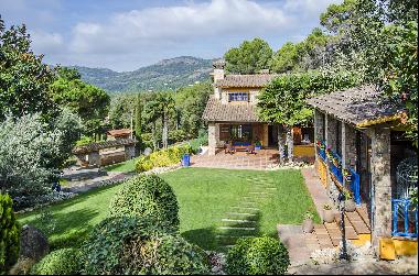Unique Property with Charm, Style, and Privacy near Barcelona